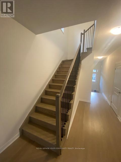 92 Phoenix Boulevard, Barrie, ON - Indoor Photo Showing Other Room