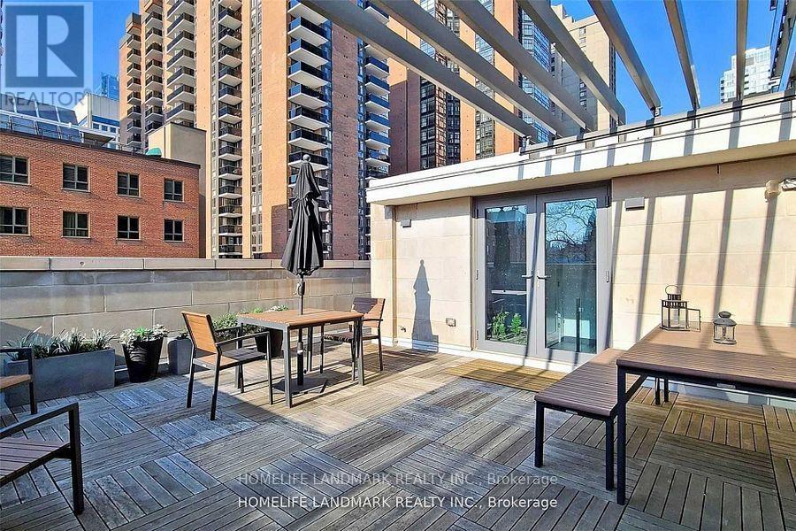 608 - 75 St Nicholas Street, Toronto, ON - Outdoor