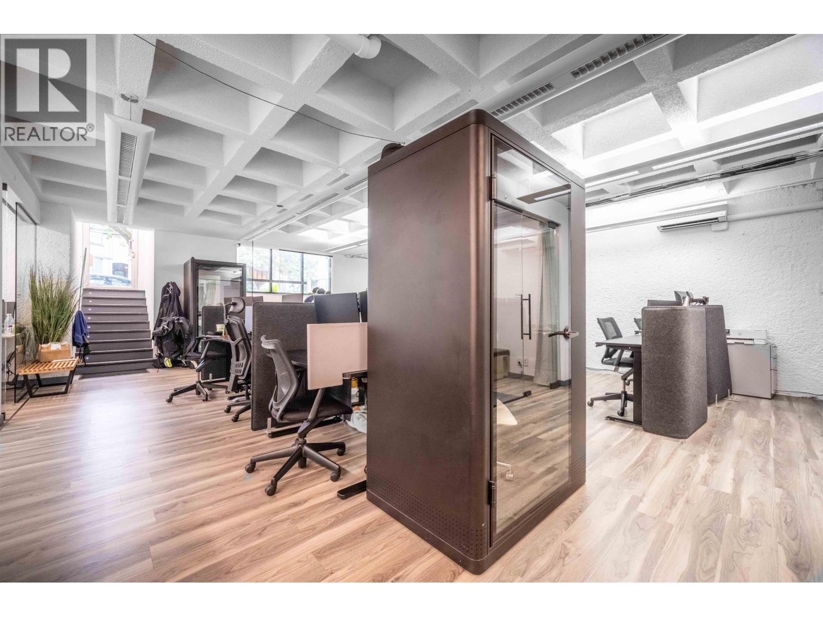 948 W 7Th Avenue, Vancouver, BC