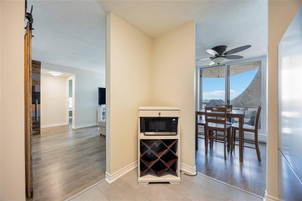 909-155 Front Street North, Sarnia, ON