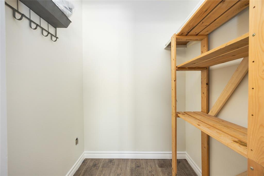 909-155 Front Street North, Sarnia, ON