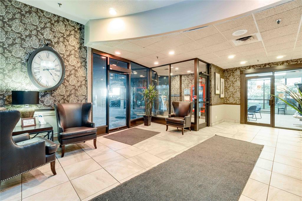 909-155 Front Street North, Sarnia, ON