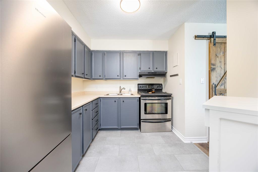 909-155 Front Street North, Sarnia, ON