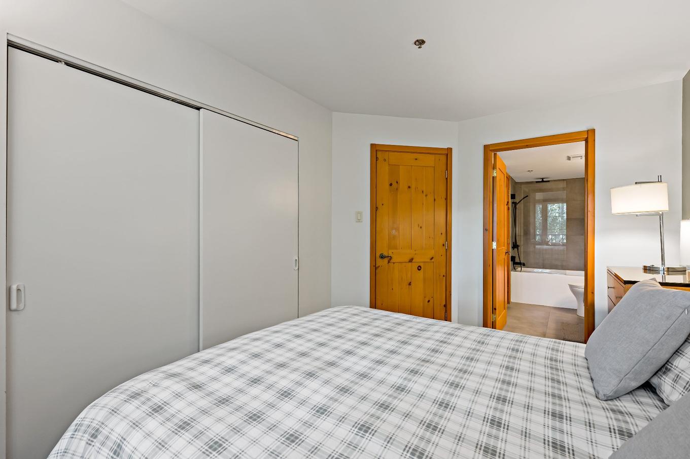 Chambre à coucher - 313-140 Ch. Au Pied-De-La-Montagne, Mont-Tremblant, QC - Indoor Photo Showing Bedroom