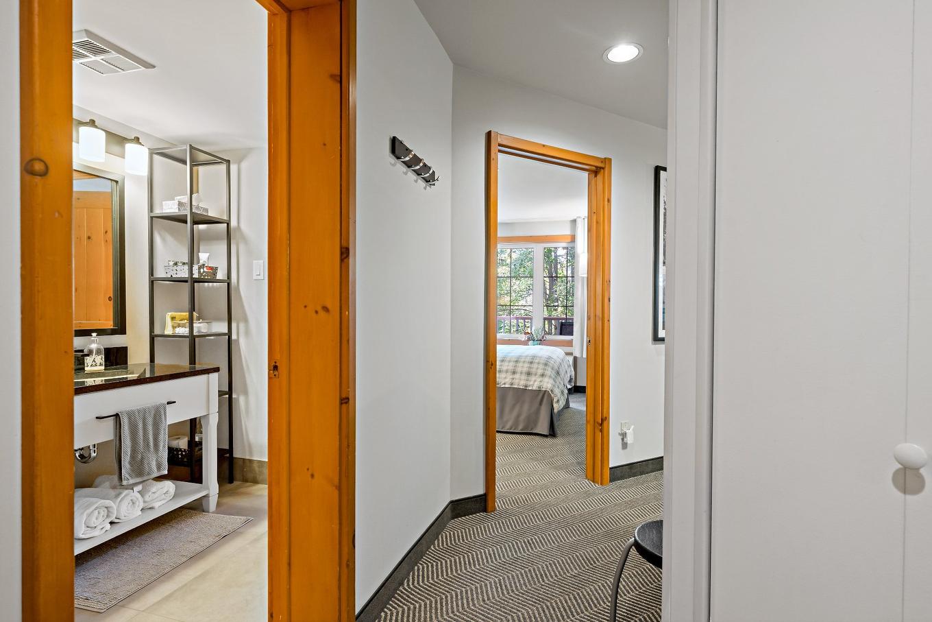 Corridor - 313-140 Ch. Au Pied-De-La-Montagne, Mont-Tremblant, QC - Indoor Photo Showing Other Room