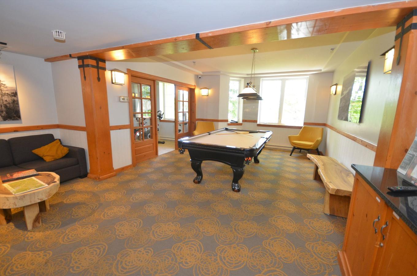 Salle communautaire - 313-140 Ch. Au Pied-De-La-Montagne, Mont-Tremblant, QC - Indoor Photo Showing Other Room