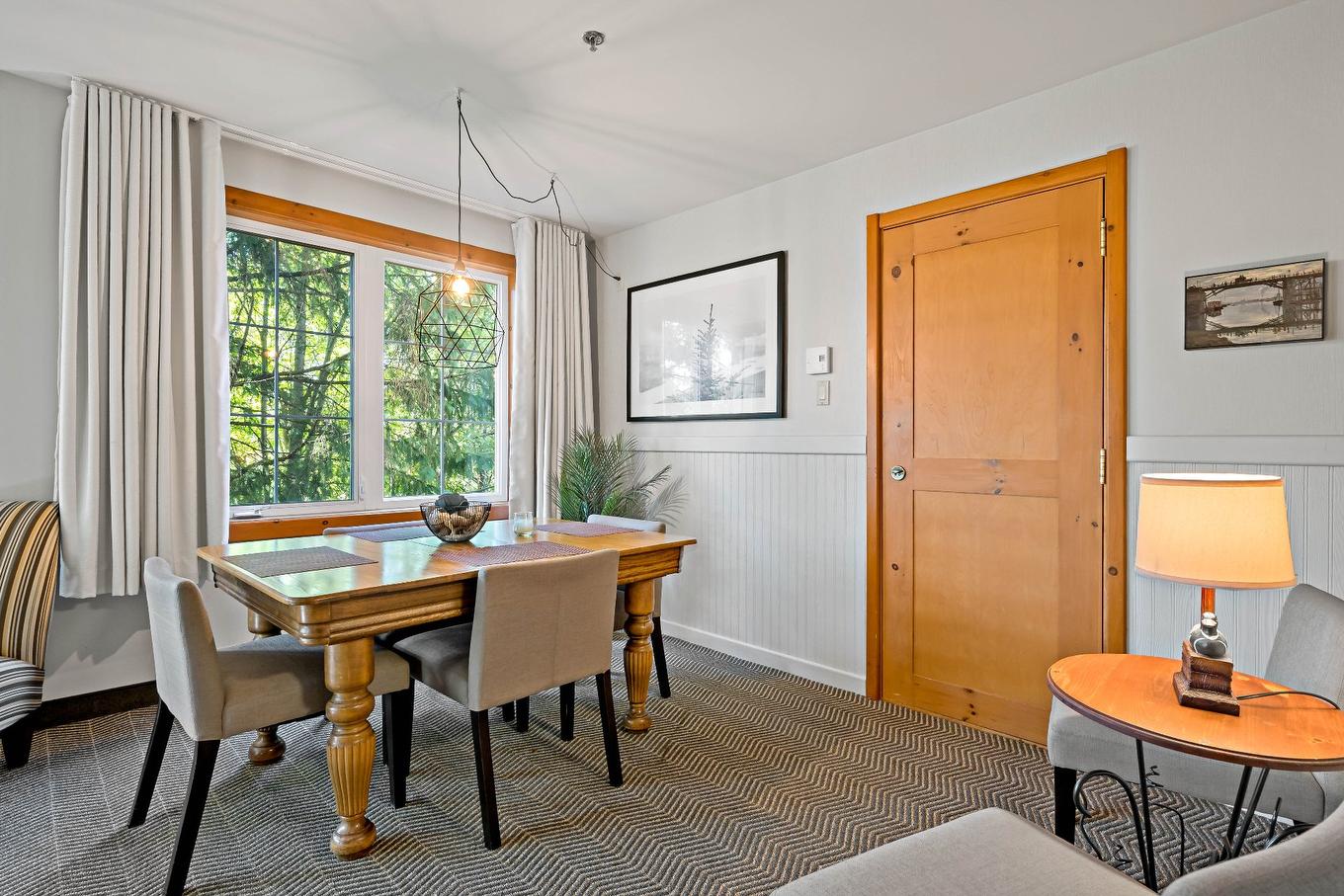 Salle à manger - 313-140 Ch. Au Pied-De-La-Montagne, Mont-Tremblant, QC - Indoor Photo Showing Dining Room