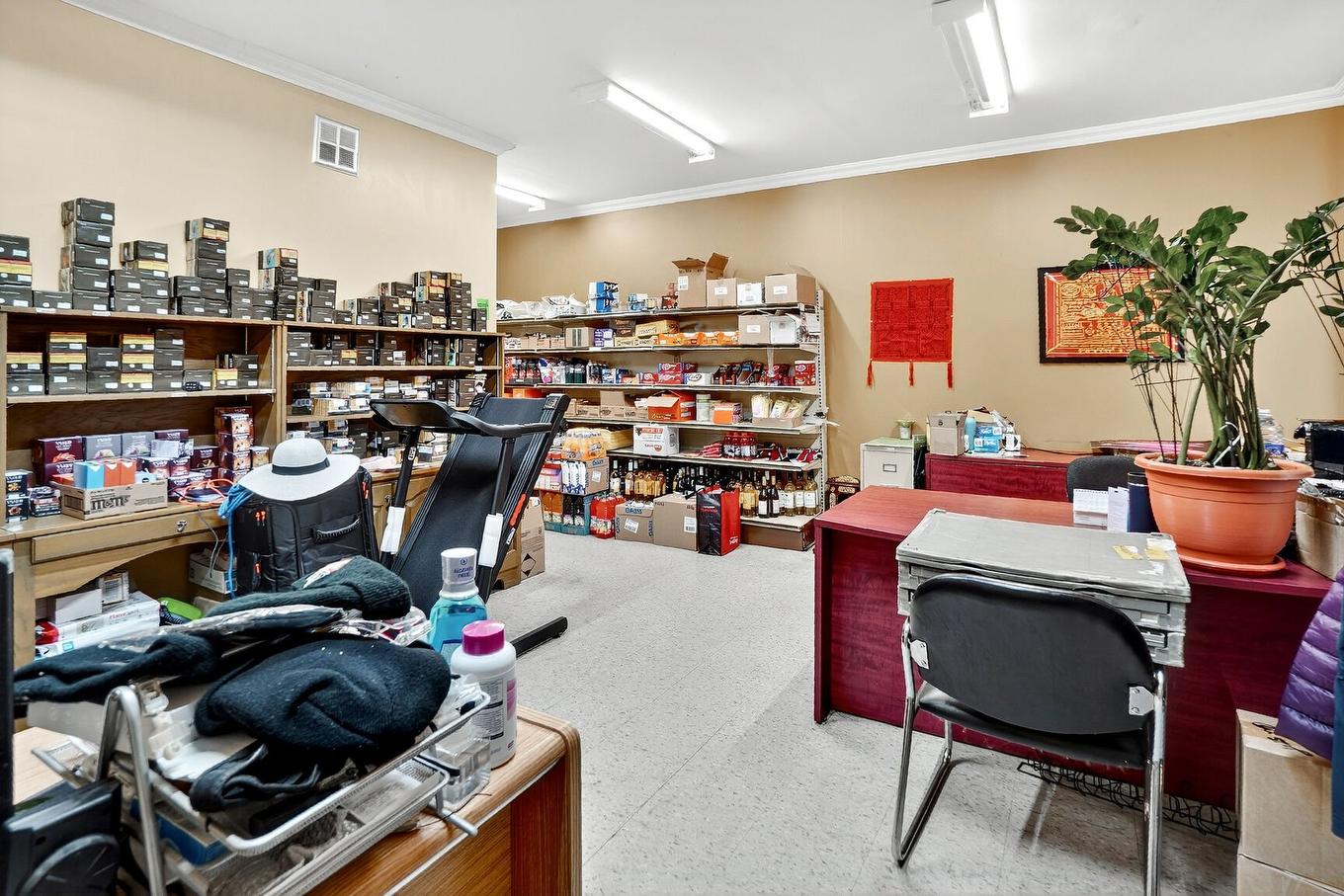 Office - 766 - 768 Boul. De L'Industrie, Saint-Paul, QC - Indoor