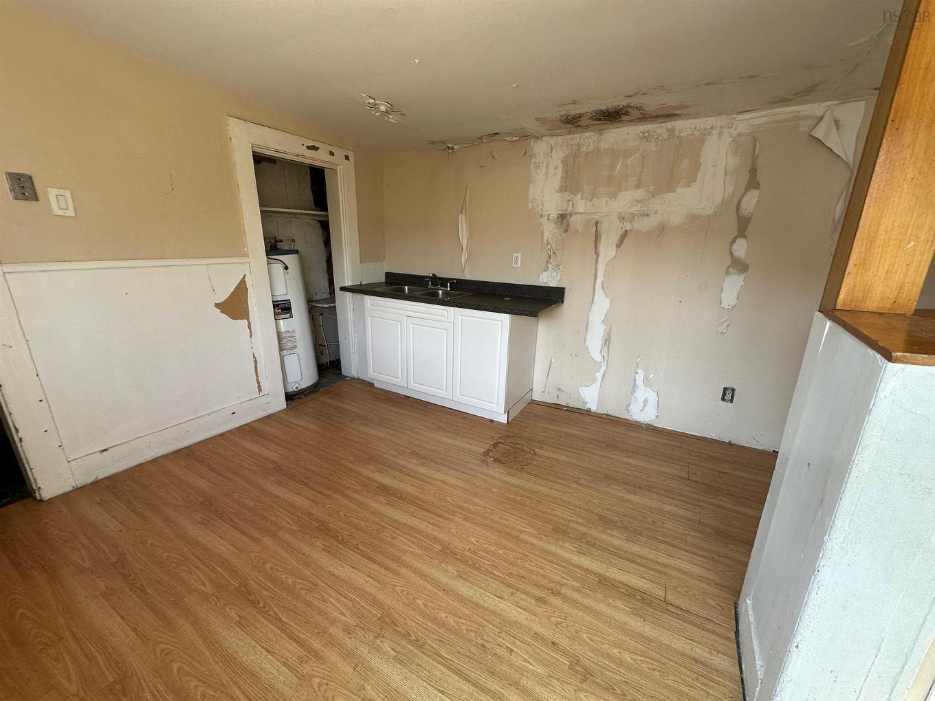 11 Kirk Street, Yarmouth, NS