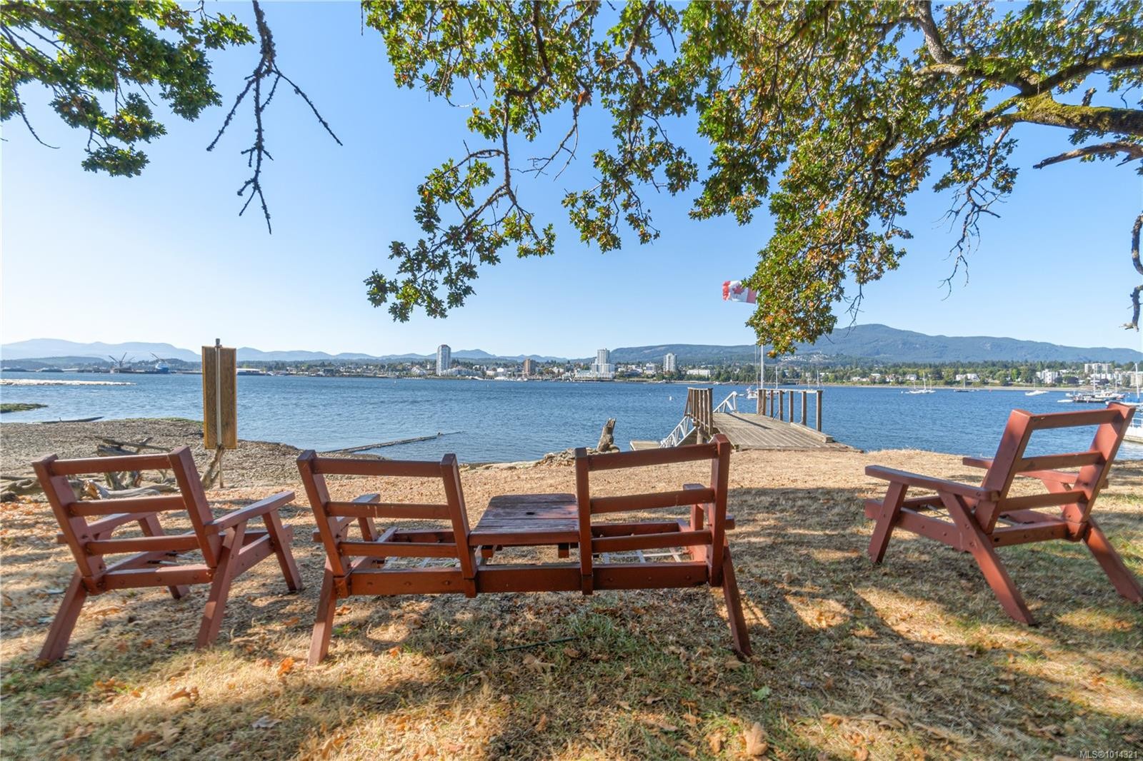 4 Pirates Lane, Protection Island, BC