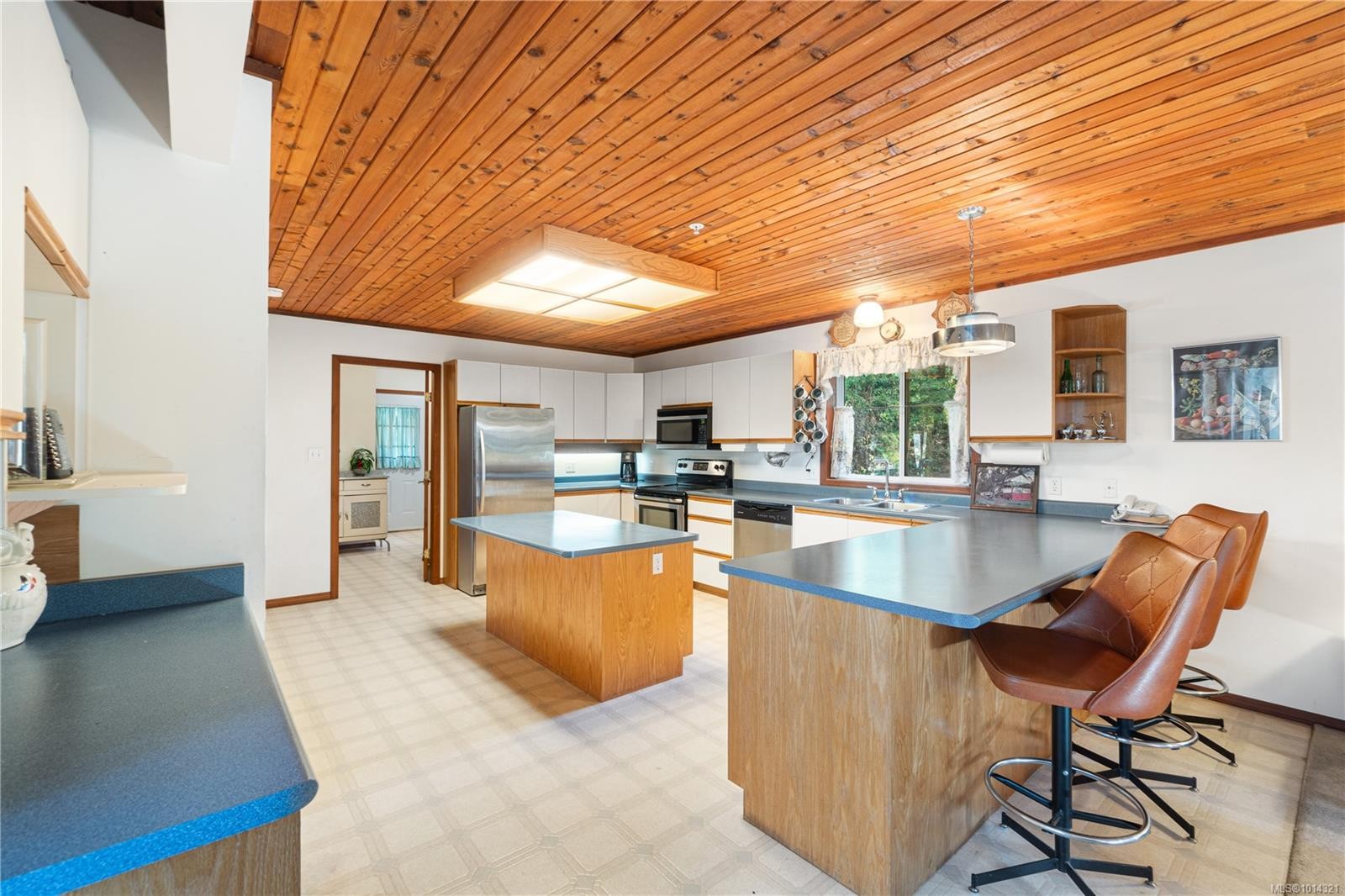 4 Pirates Lane, Protection Island, BC