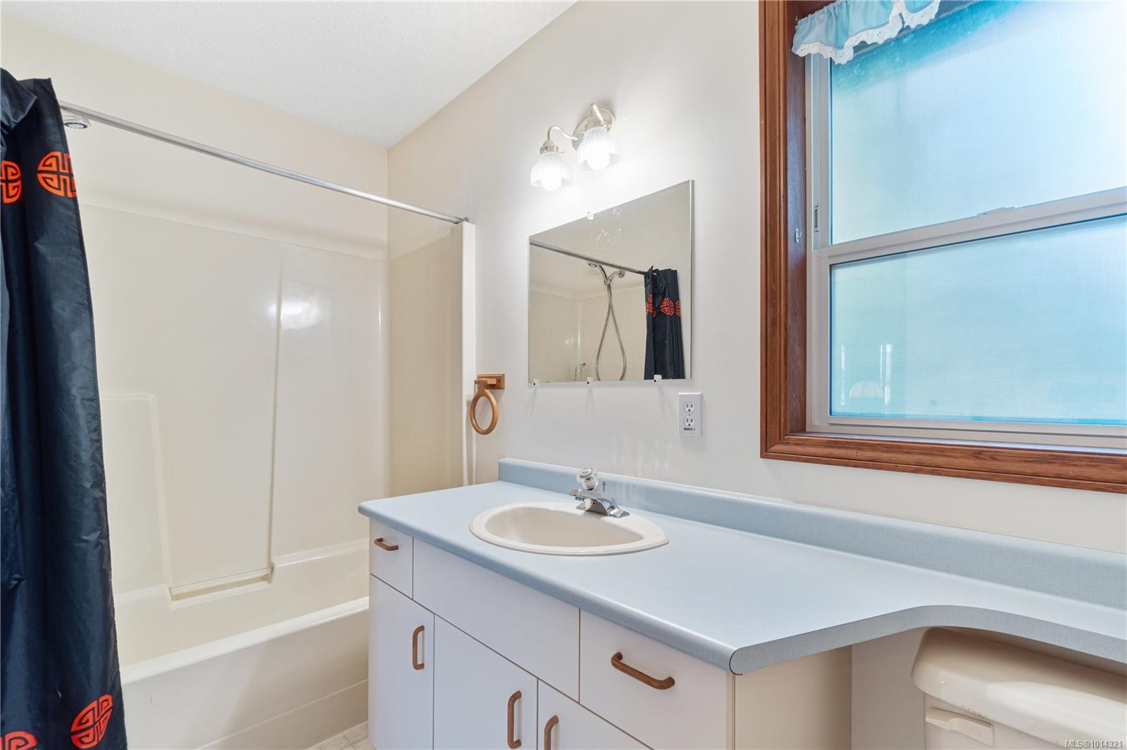 4 Pirates Lane, Protection Island, BC