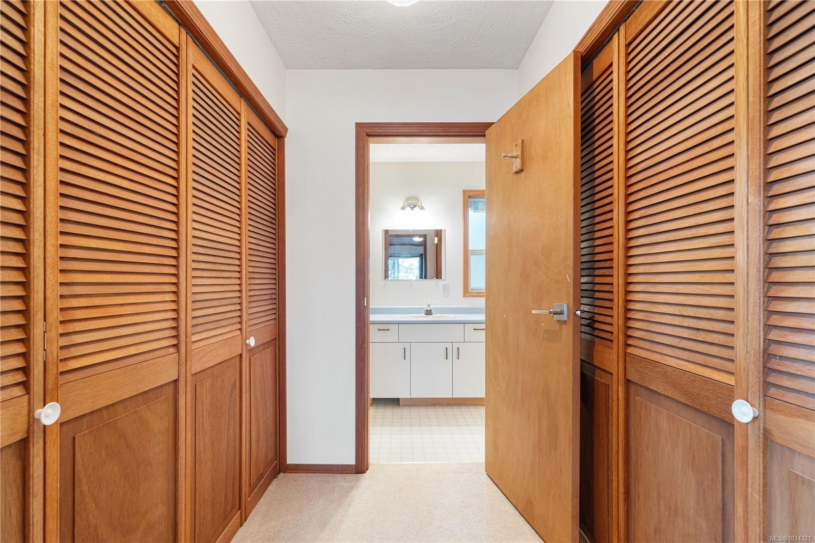 4 Pirates Lane, Protection Island, BC