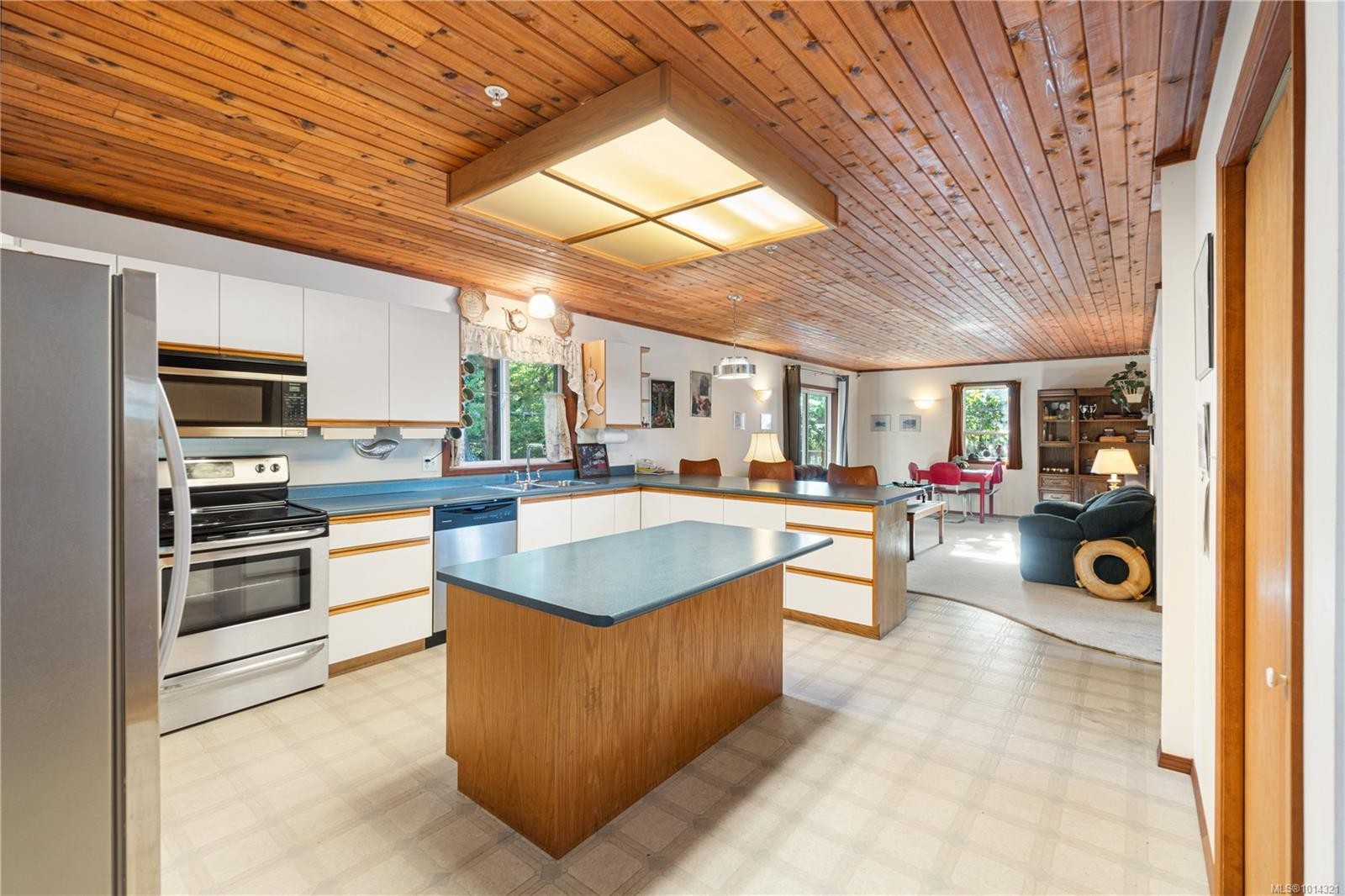 4 Pirates Lane, Protection Island, BC