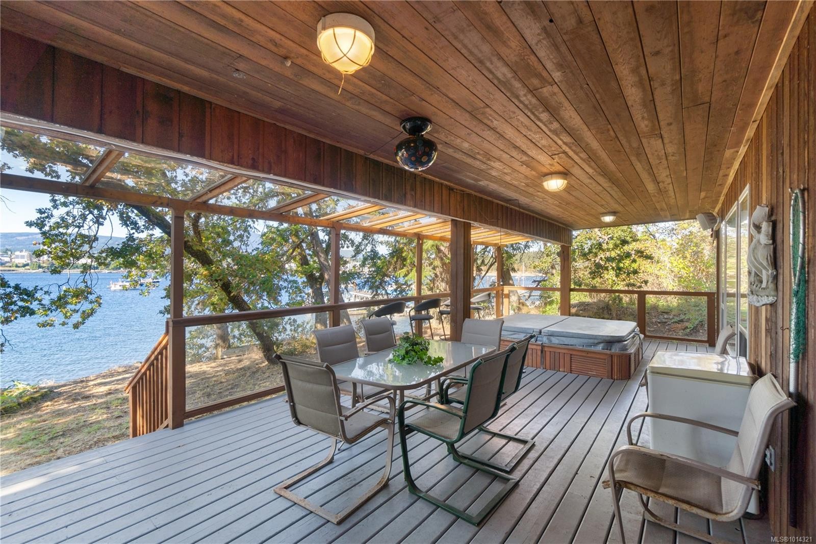 4 Pirates Lane, Protection Island, BC