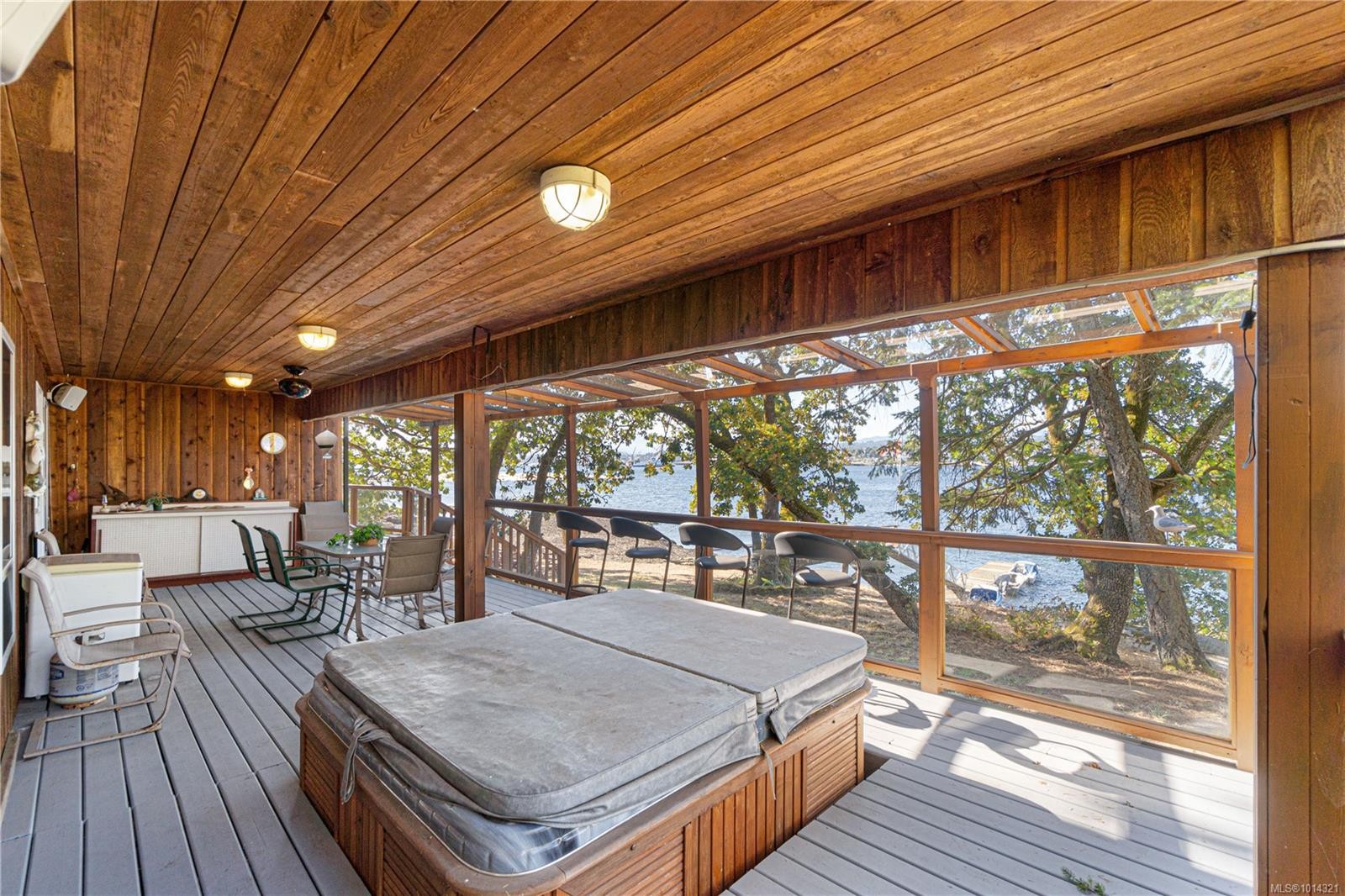 4 Pirates Lane, Protection Island, BC