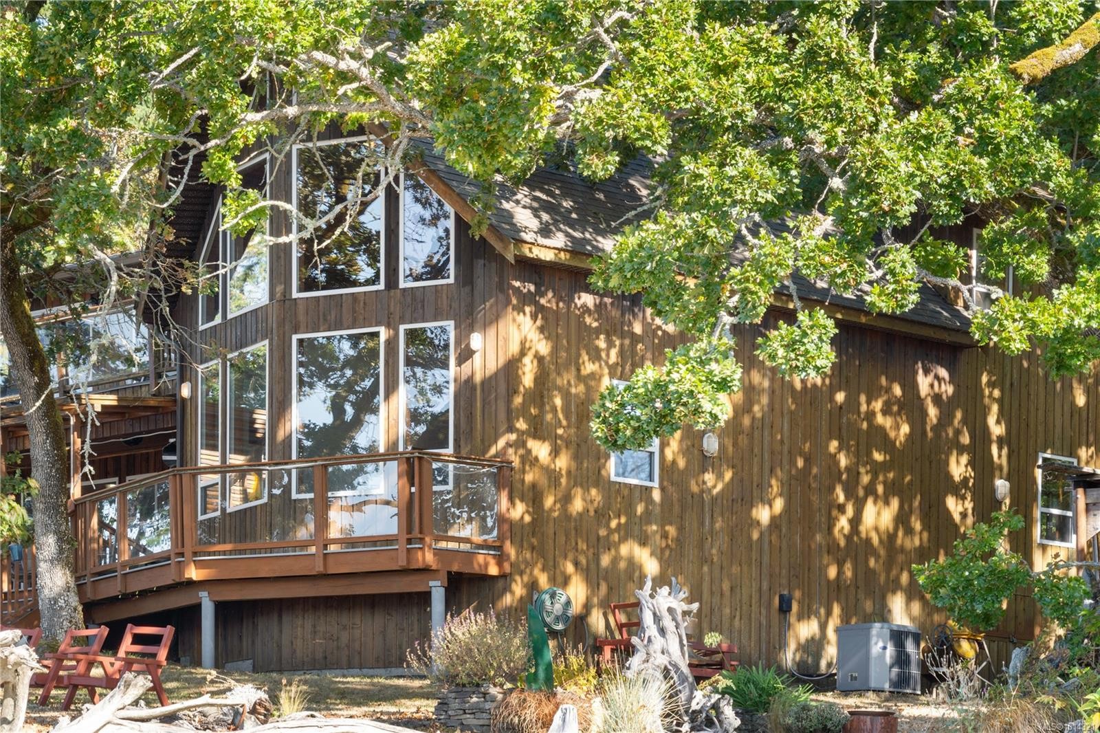 4 Pirates Lane, Protection Island, BC