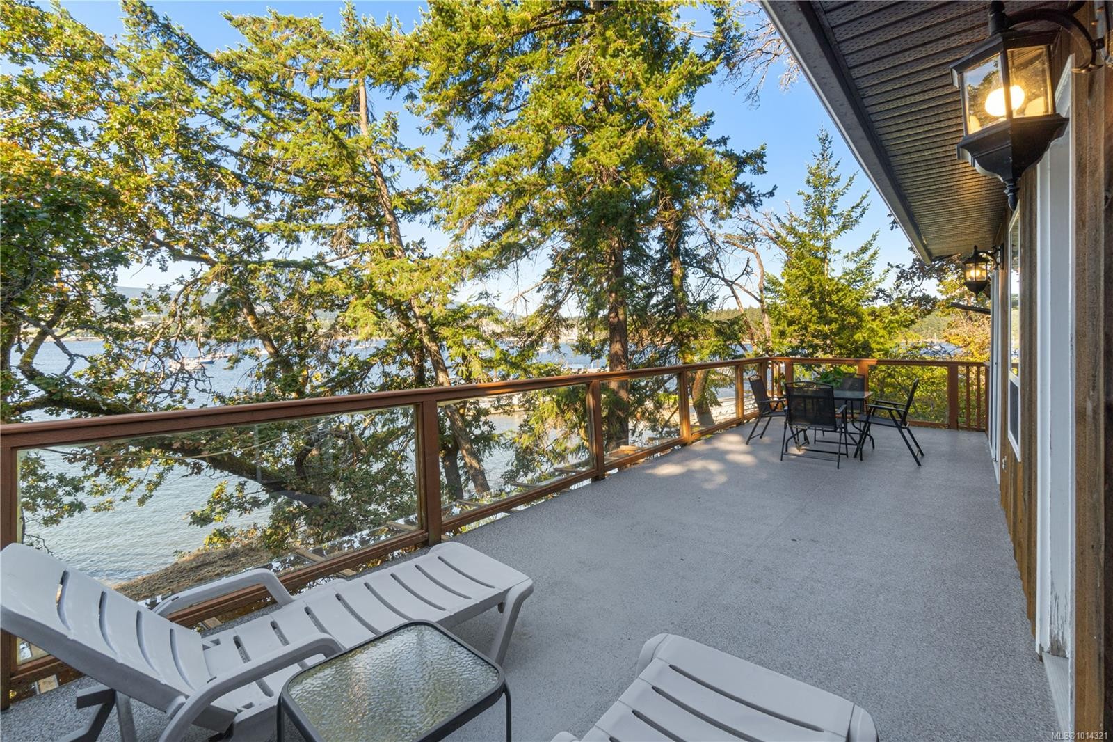 4 Pirates Lane, Protection Island, BC