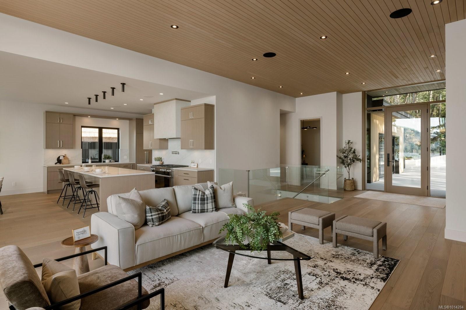 418 Lands End Rd, North Saanich, BC