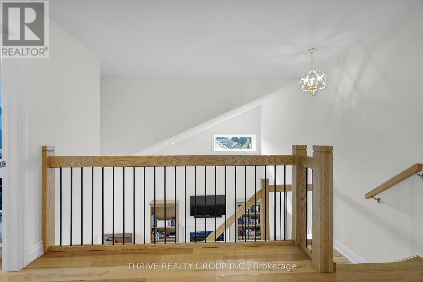 3 Elliot Street, Strathroy-Caradoc (Se), ON - Indoor Photo Showing Other Room