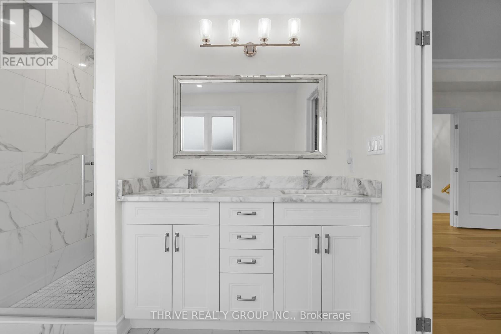 3 Elliot Street, Strathroy-Caradoc (Se), ON -