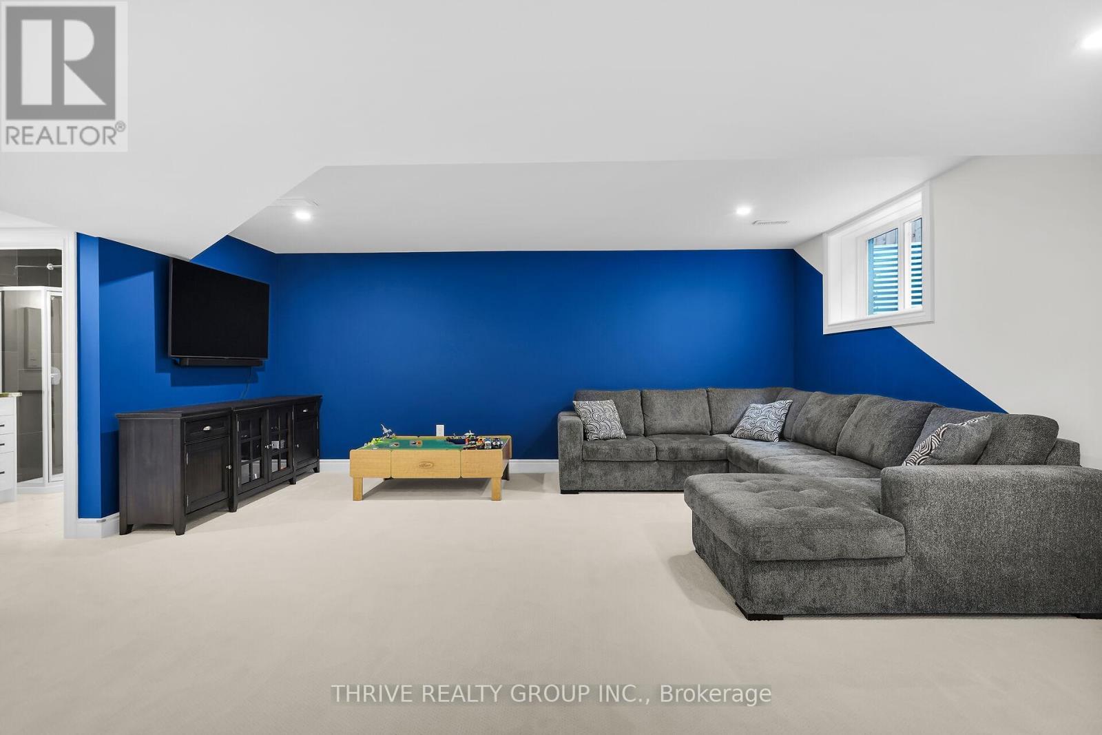 3 Elliot Street, Strathroy-Caradoc (Se), ON - Indoor