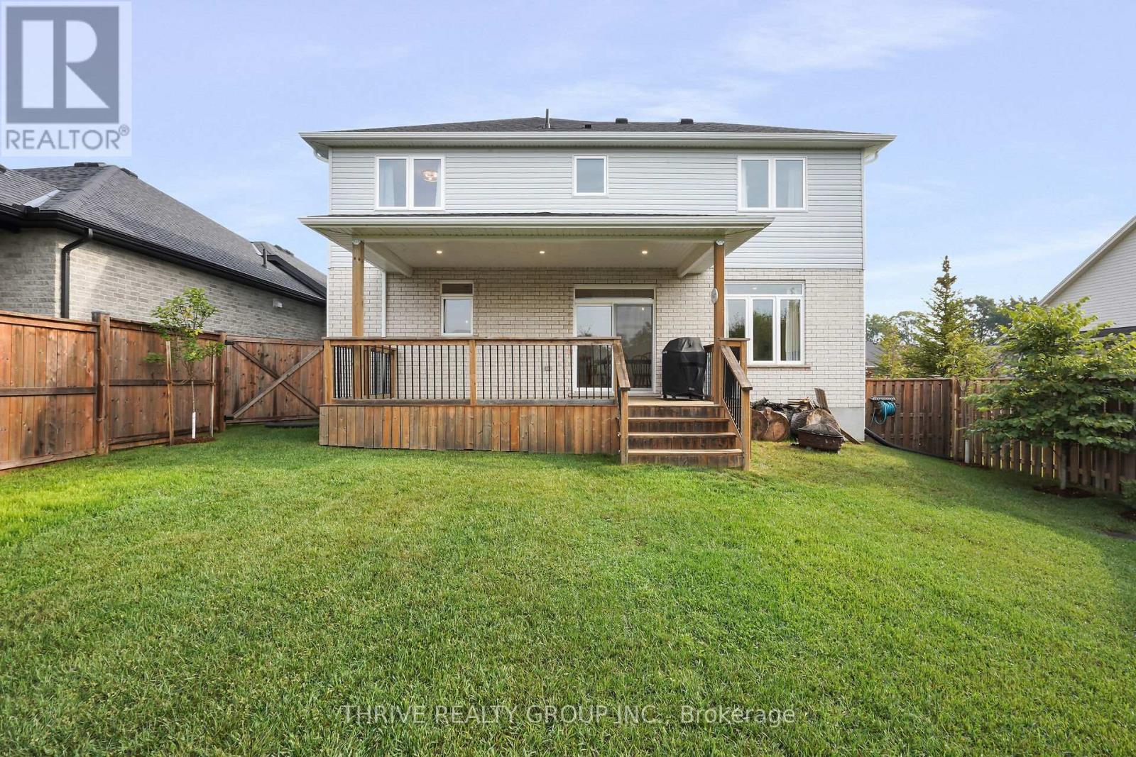 3 Elliot Street, Strathroy-Caradoc (Se), ON - Outdoor With Deck Patio Veranda