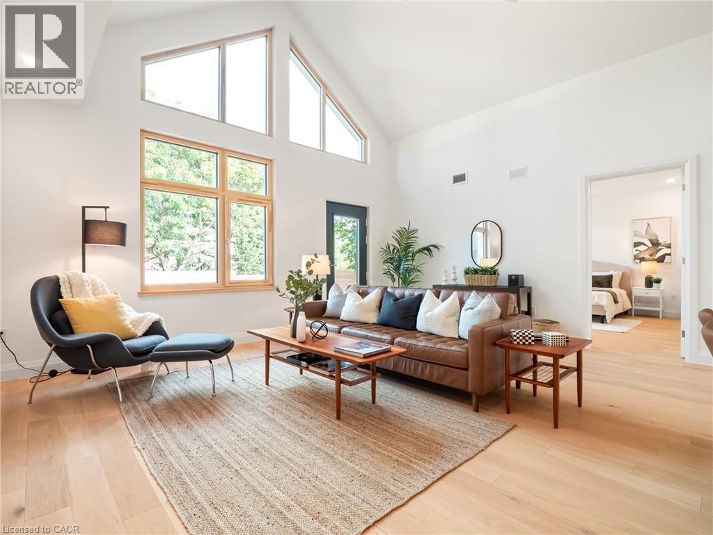 92 Elgin Street, Embro, ON - Indoor Photo Showing Living Room