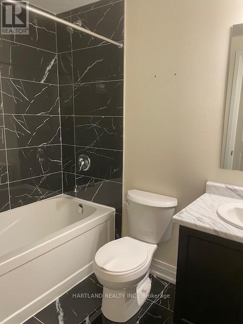 127 - 755 Omega Drive, Pickering, ON - Indoor Photo Showing Bathroom