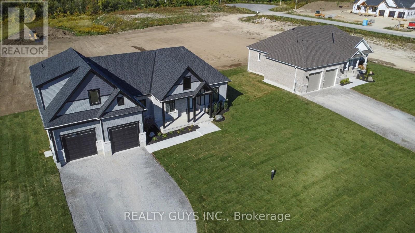 2412 Gwendolyn Court, Cavan Monaghan (Cavan Twp), ON - Outdoor