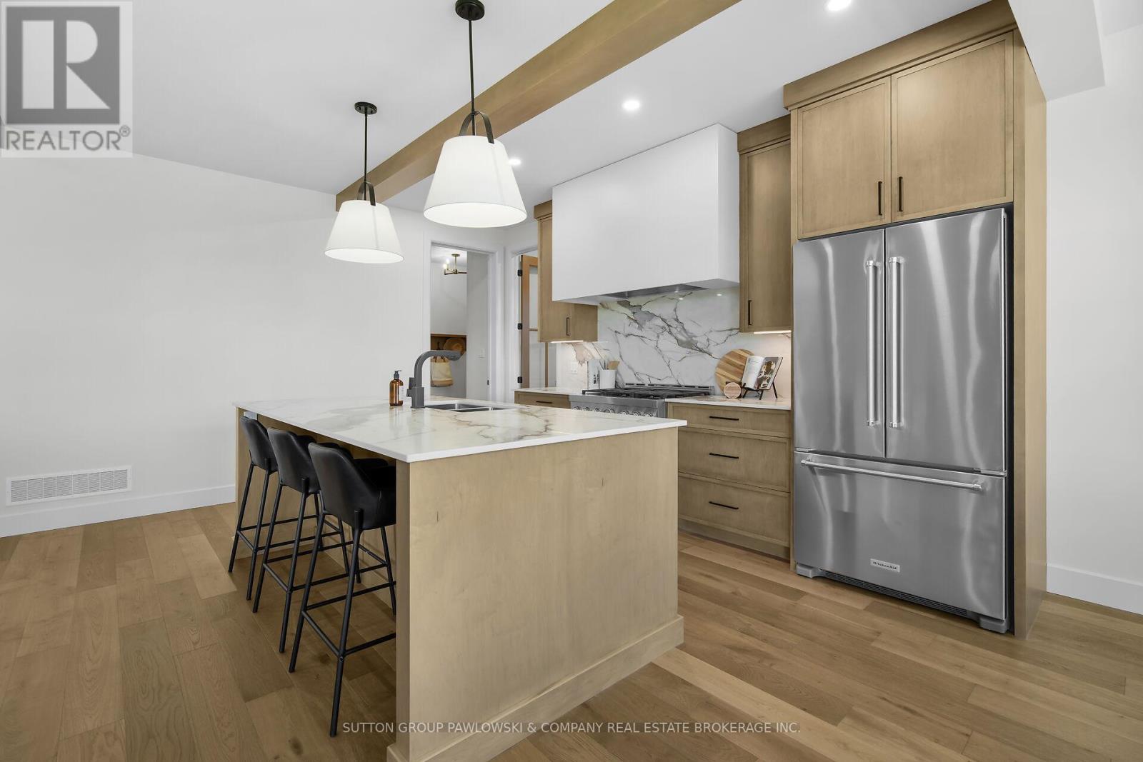 Lot 67 - 40 Benner Boulevard, Middlesex Centre, ON - Indoor Photo Showing Kitchen With Upgraded Kitchen