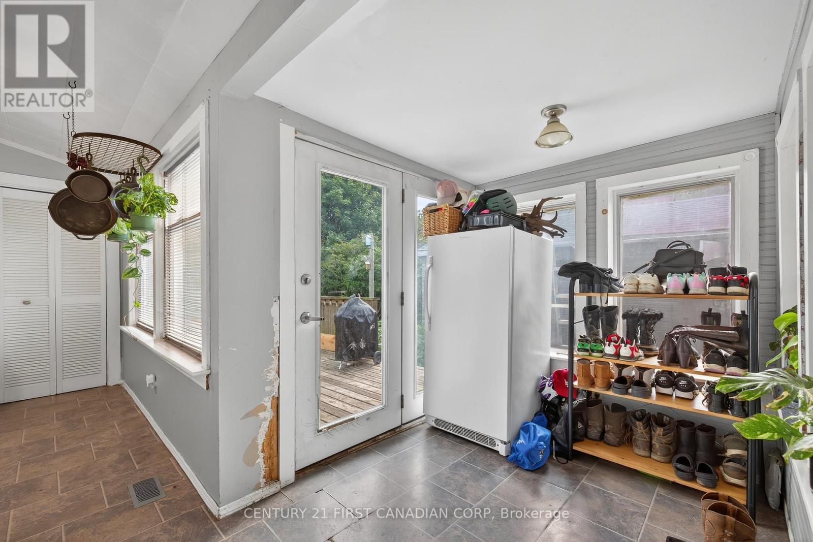 247 Ridout Street, West Elgin (Rodney), ON - Indoor Photo Showing Other Room