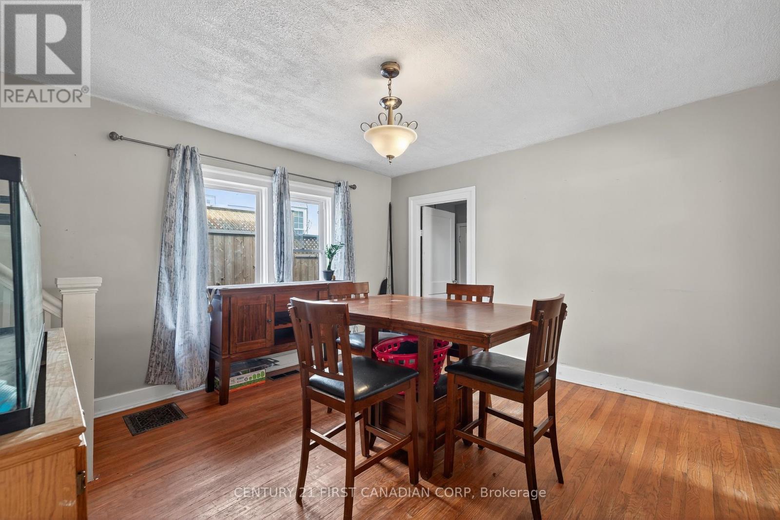 247 Ridout Street, West Elgin (Rodney), ON - Indoor Photo Showing Dining Room