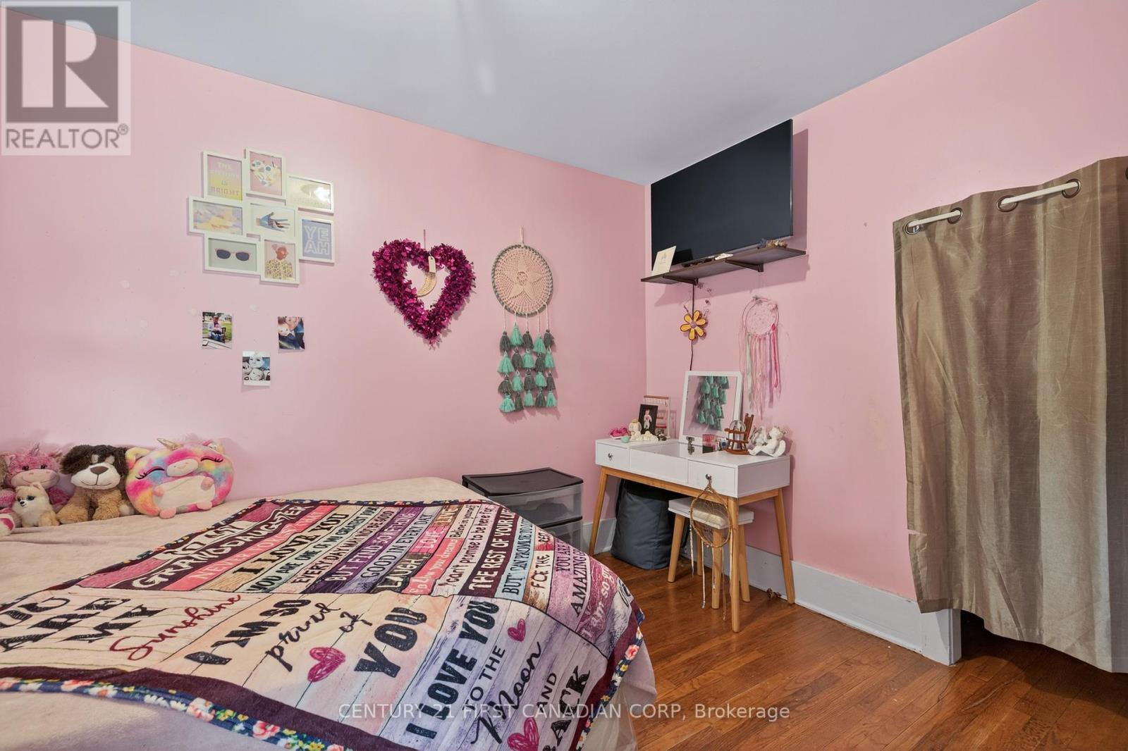 247 Ridout Street, West Elgin (Rodney), ON - Indoor Photo Showing Bedroom