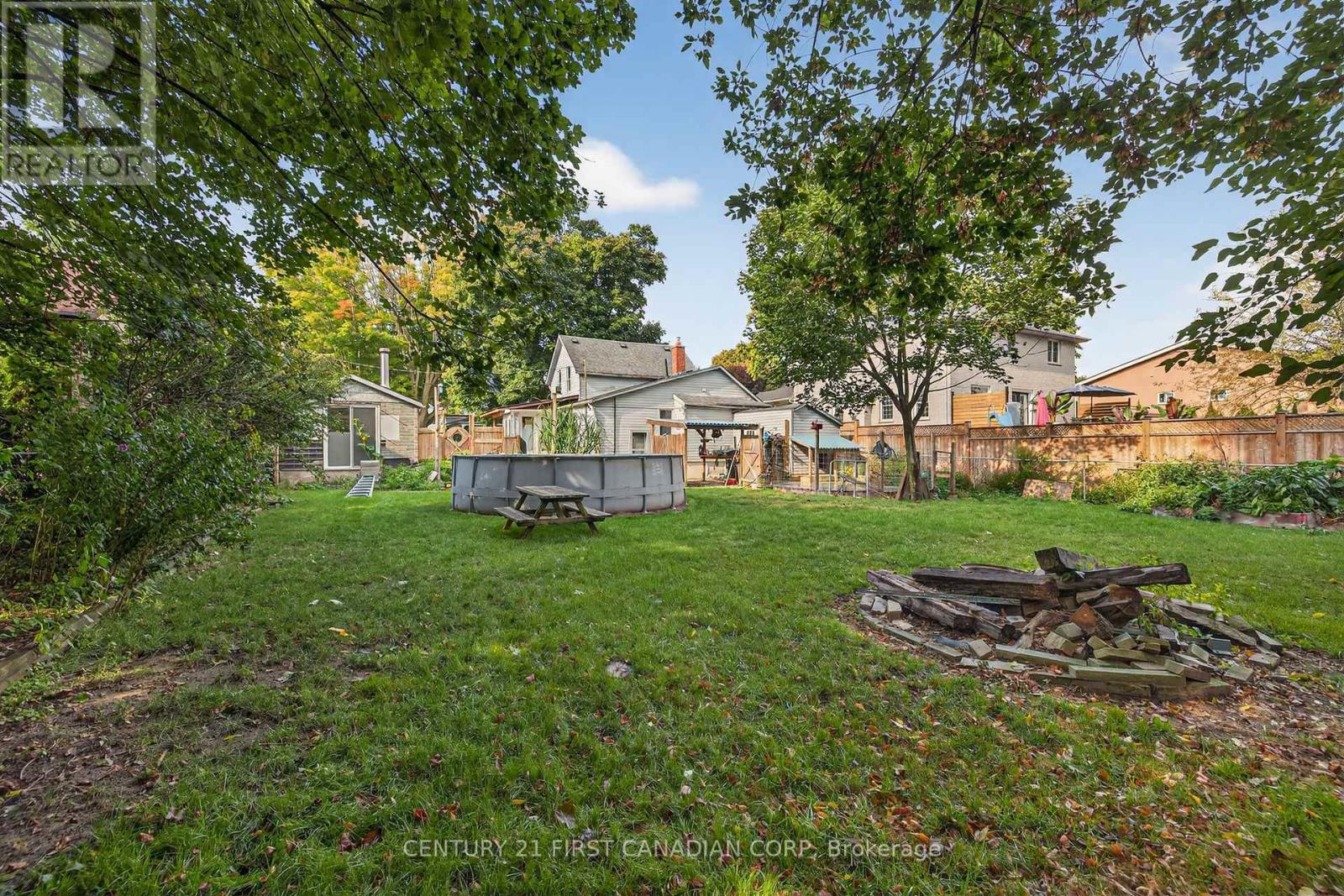 247 Ridout Street, West Elgin (Rodney), ON - Outdoor