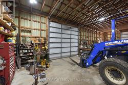 1 bay located out the side -