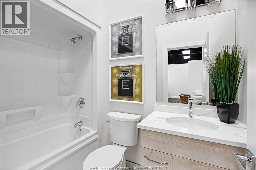 800 Beachside Drive Unit# 309, Lakeshore, ON - Indoor Photo Showing Bathroom