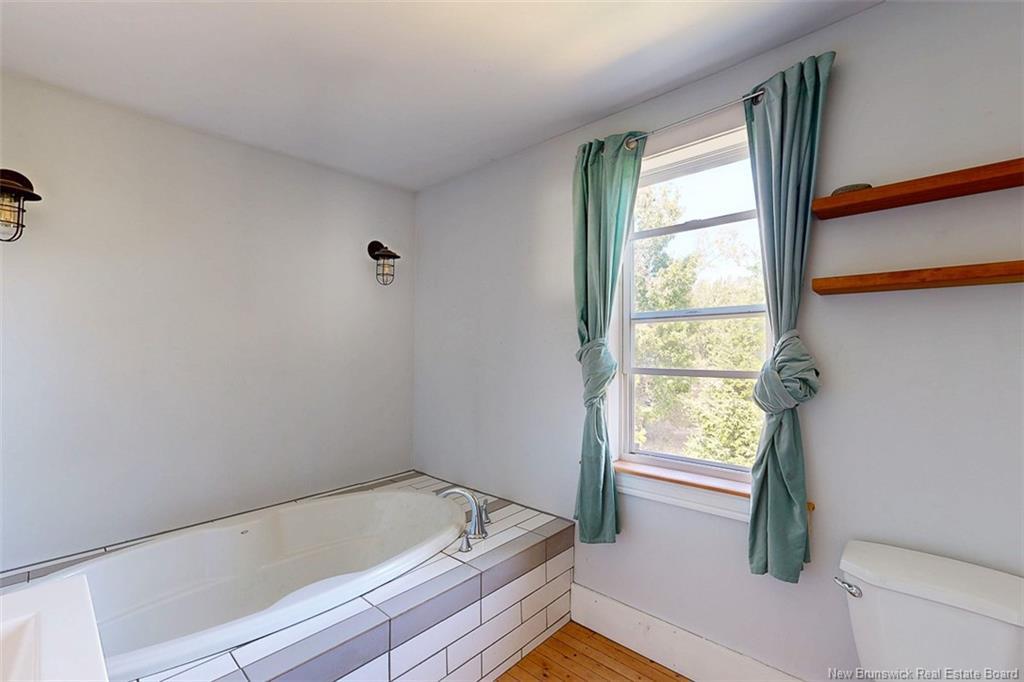 8 Centennial Dr, Minto, NB