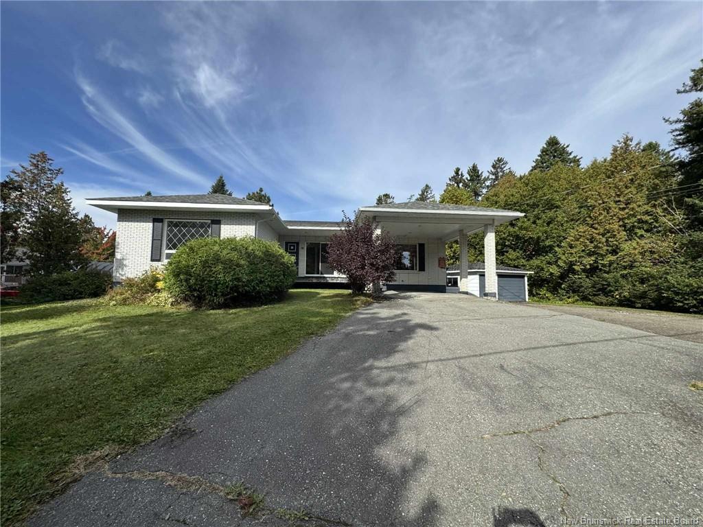 10 Beaulieu St, Saint-Quentin, NB