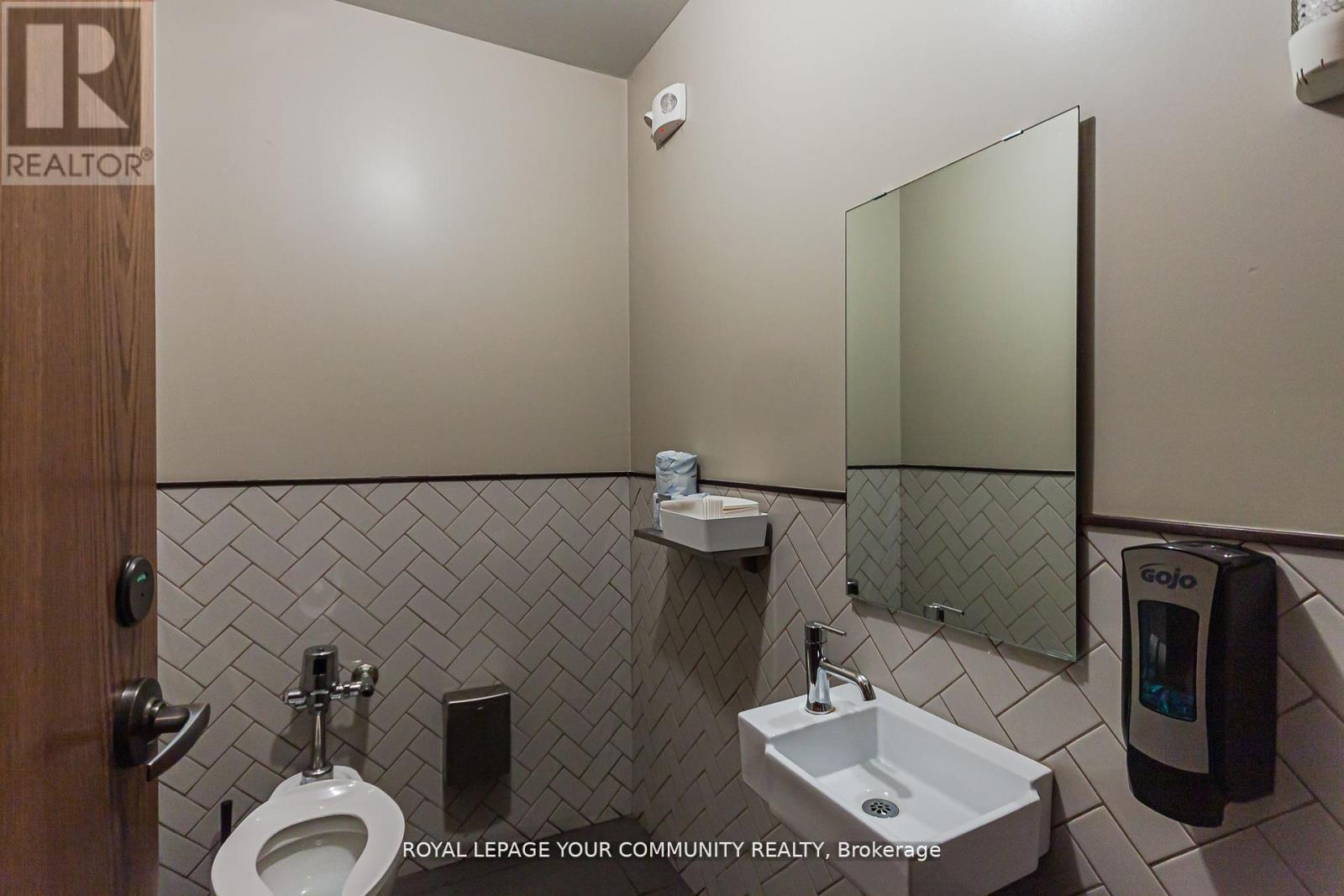 75 Consumers Drive, Whitby, ON