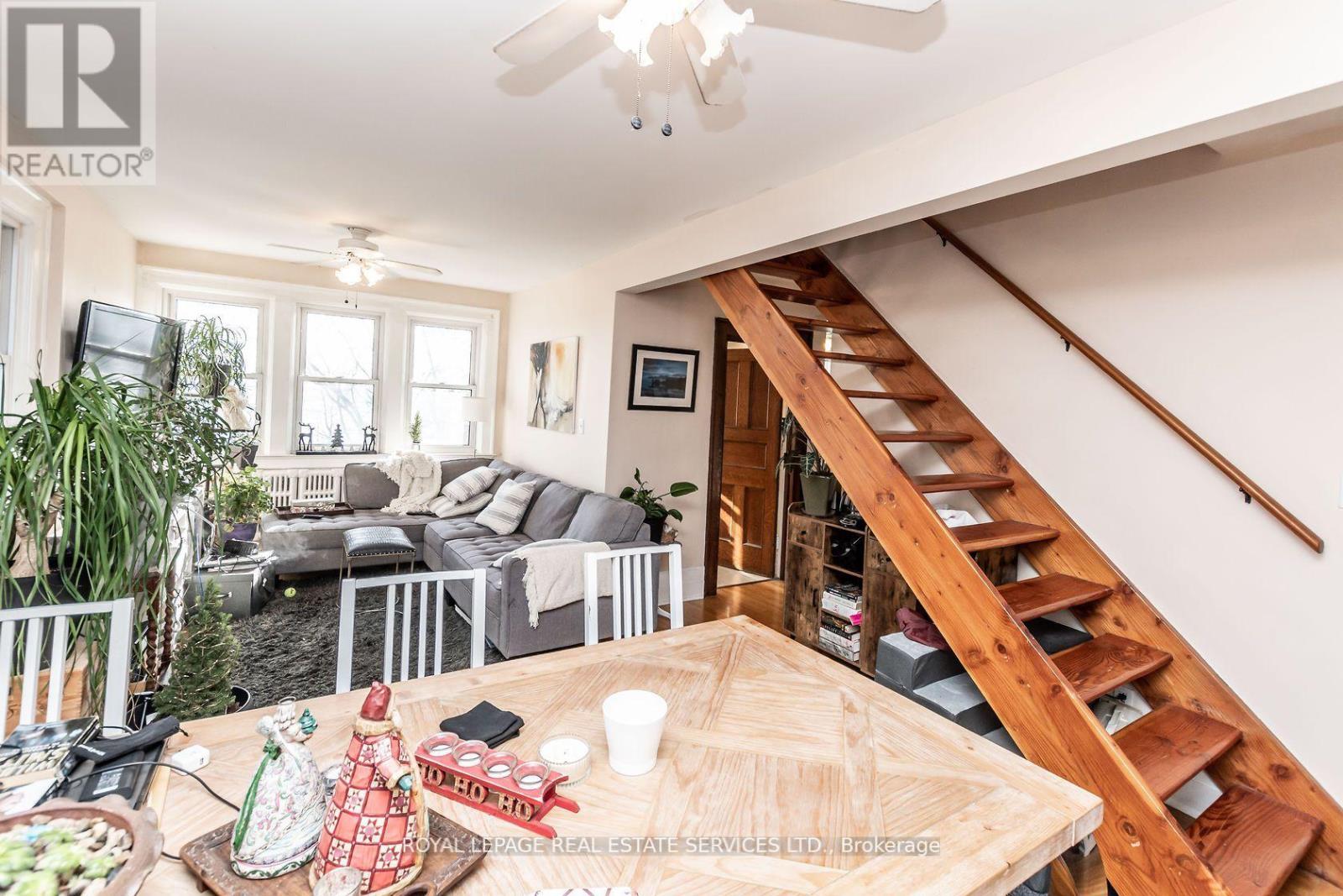 2707 Lake Shore Boulevard W, Toronto, ON - Indoor Photo Showing Other Room