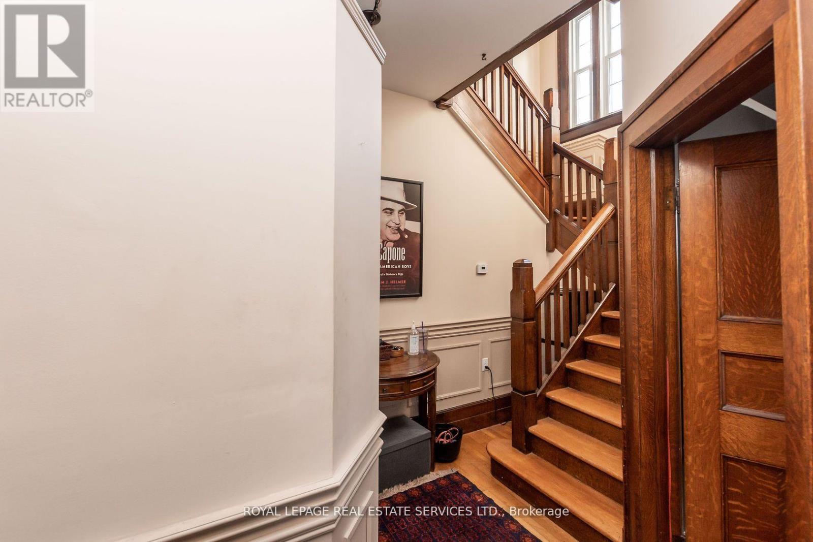 2707 Lake Shore Boulevard W, Toronto, ON - Indoor Photo Showing Other Room