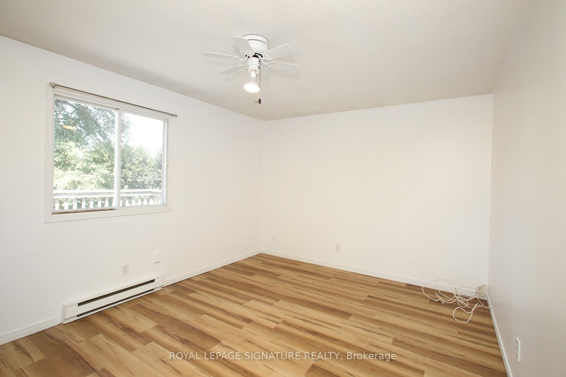 #4-42 Tecumseh Avenue, Oshawa, ON - Indoor Photo Showing Other Room