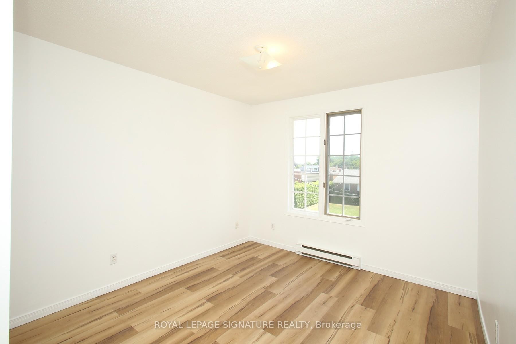 #4-42 Tecumseh Avenue, Oshawa, ON - Indoor Photo Showing Other Room
