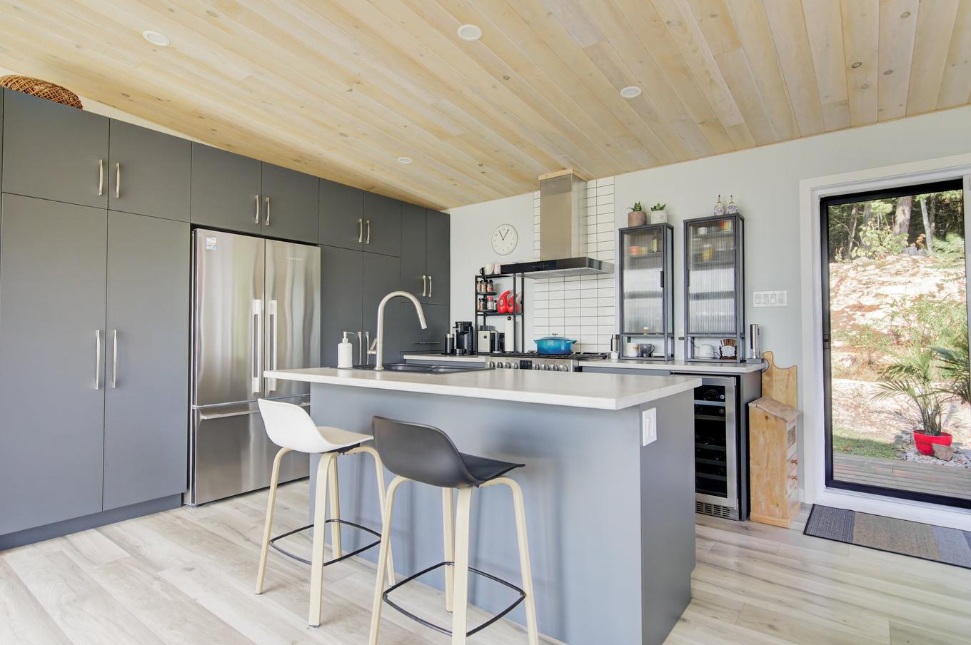 Cuisine - 1097Z Ch. De La Côte, Lachute, QC - Indoor Photo Showing Kitchen With Upgraded Kitchen