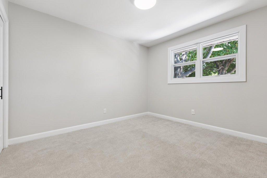 Chambre à coucher - 572 Rue Du Curé-Brady, Gatineau (Buckingham), QC - Indoor Photo Showing Other Room