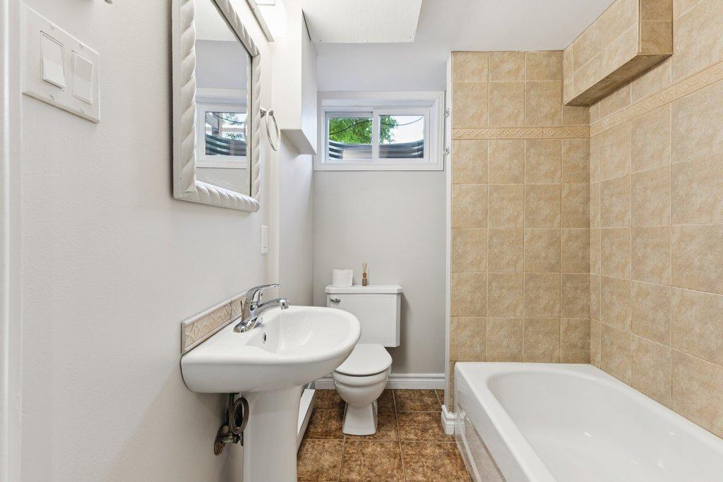 Salle de bains - 572 Rue Du Curé-Brady, Gatineau (Buckingham), QC - Indoor Photo Showing Bathroom