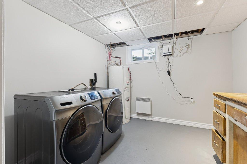Salle de lavage - 572 Rue Du Curé-Brady, Gatineau (Buckingham), QC - Indoor Photo Showing Laundry Room