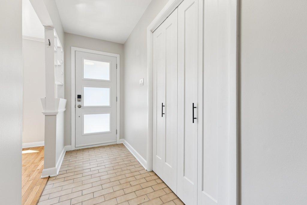 Hall d'entrée/Vestibule - 572 Rue Du Curé-Brady, Gatineau (Buckingham), QC - Indoor Photo Showing Other Room