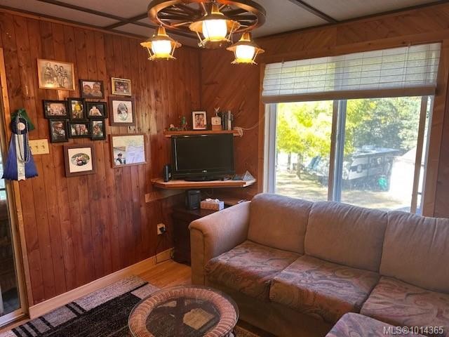 3-8290 Sa-Seen-Os Rd, Youbou, BC